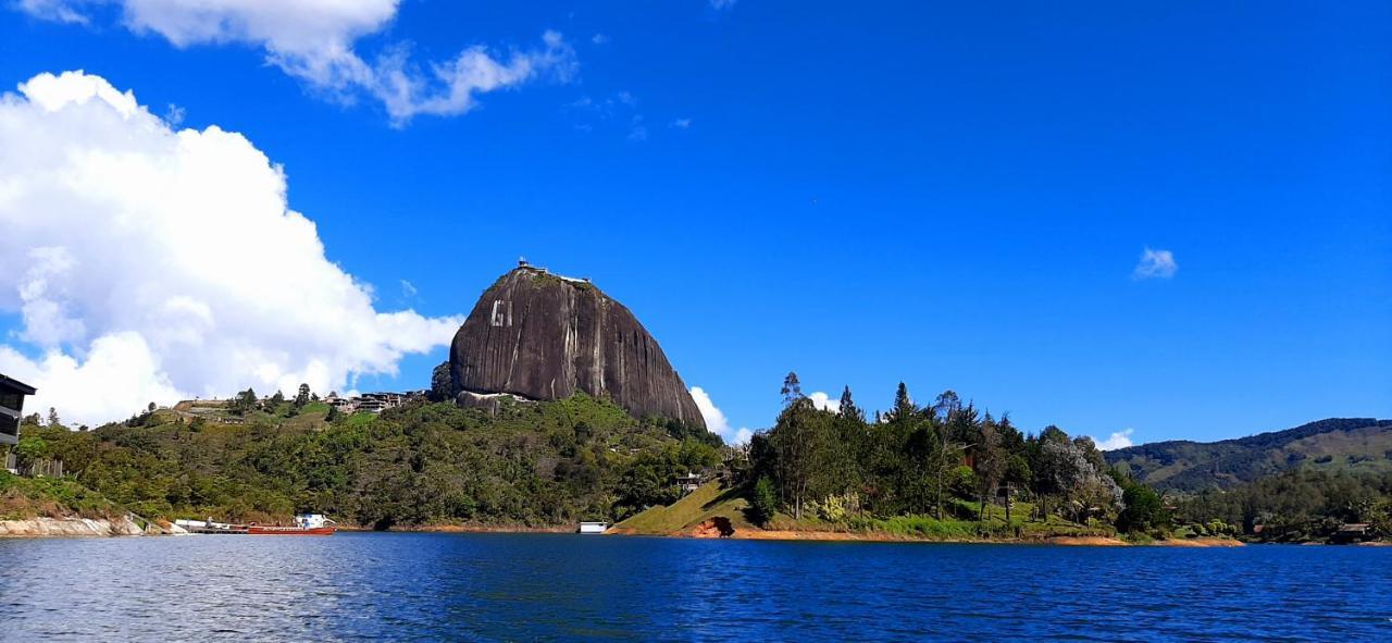 Hotel Real Guatapé エクステリア 写真