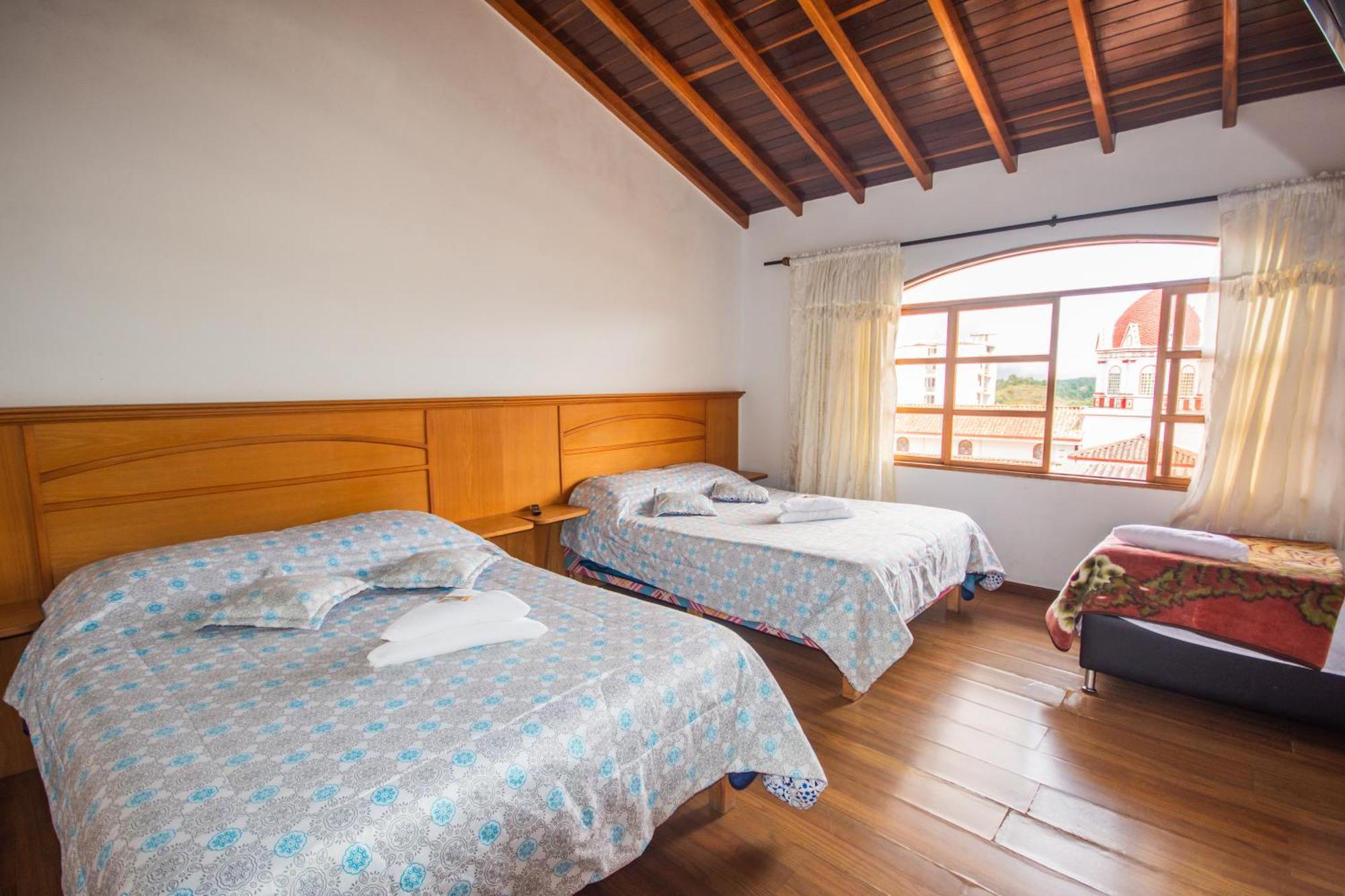 Hotel Real Guatapé エクステリア 写真