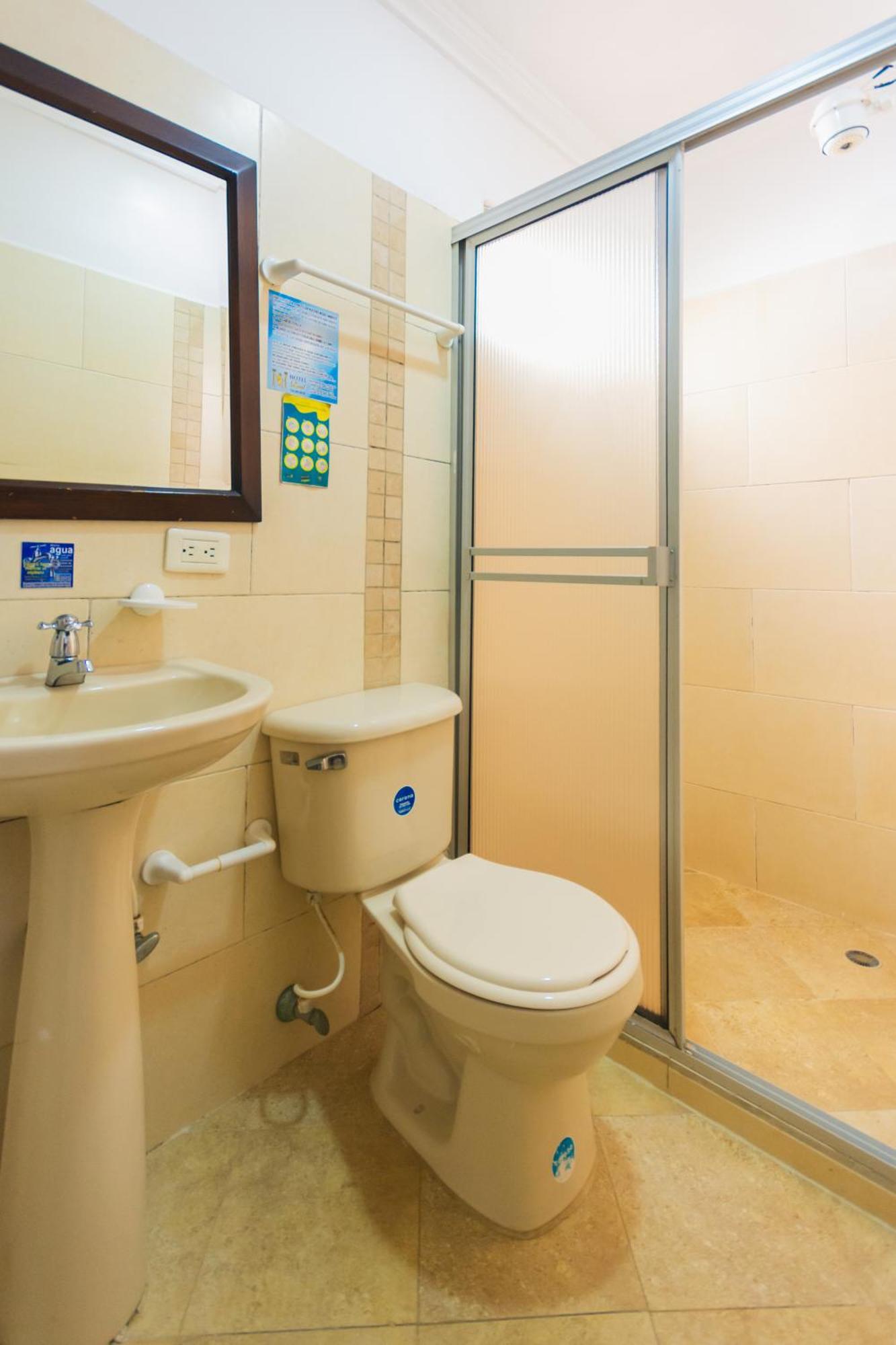 Hotel Real Guatapé エクステリア 写真