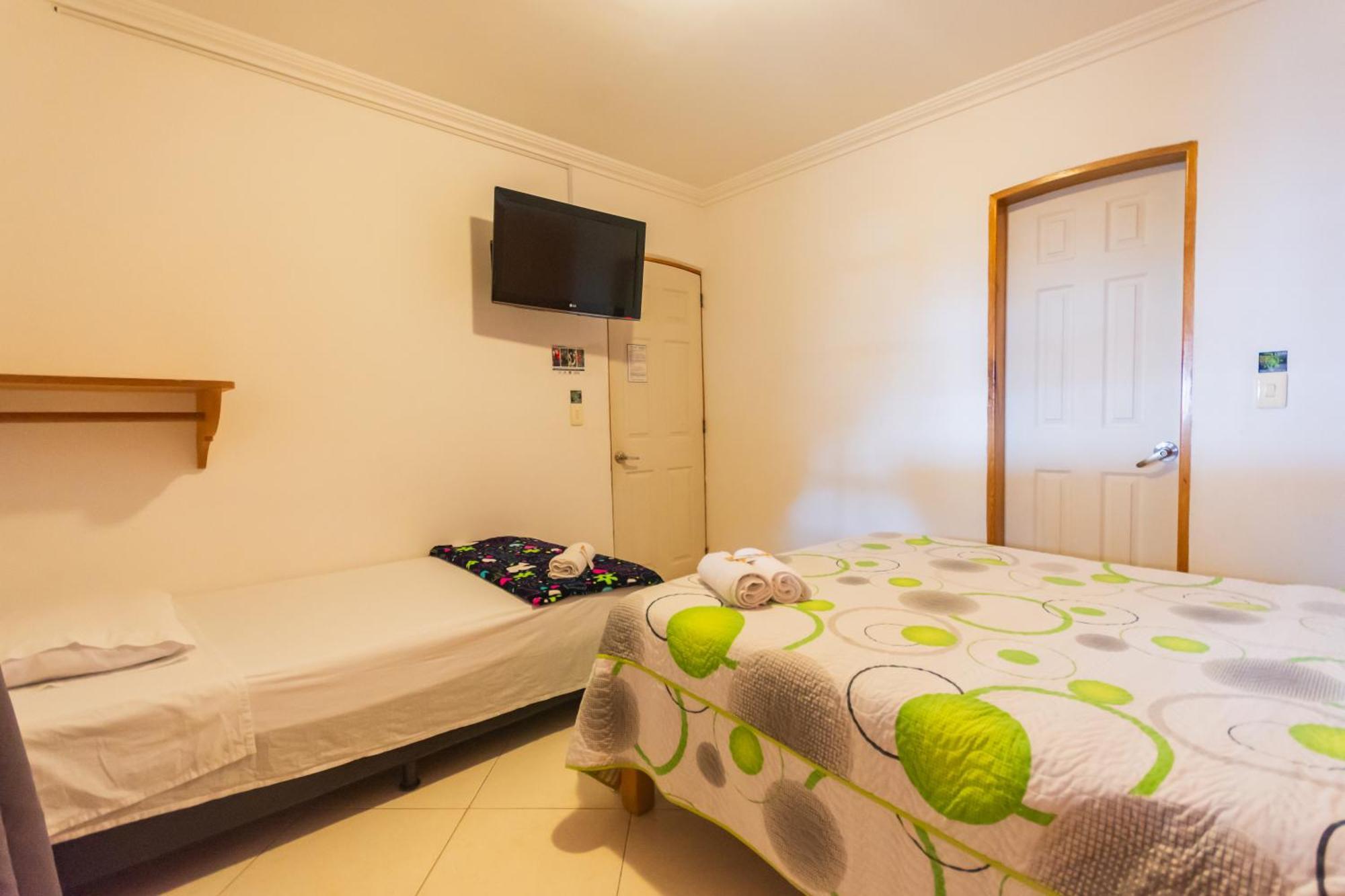 Hotel Real Guatapé エクステリア 写真