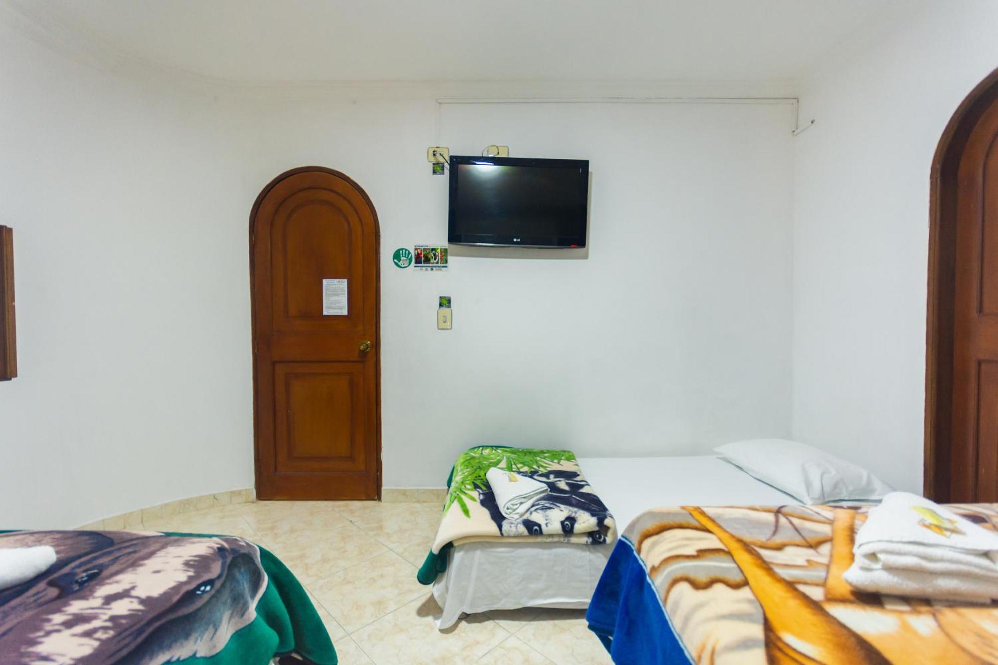 Hotel Real Guatapé エクステリア 写真
