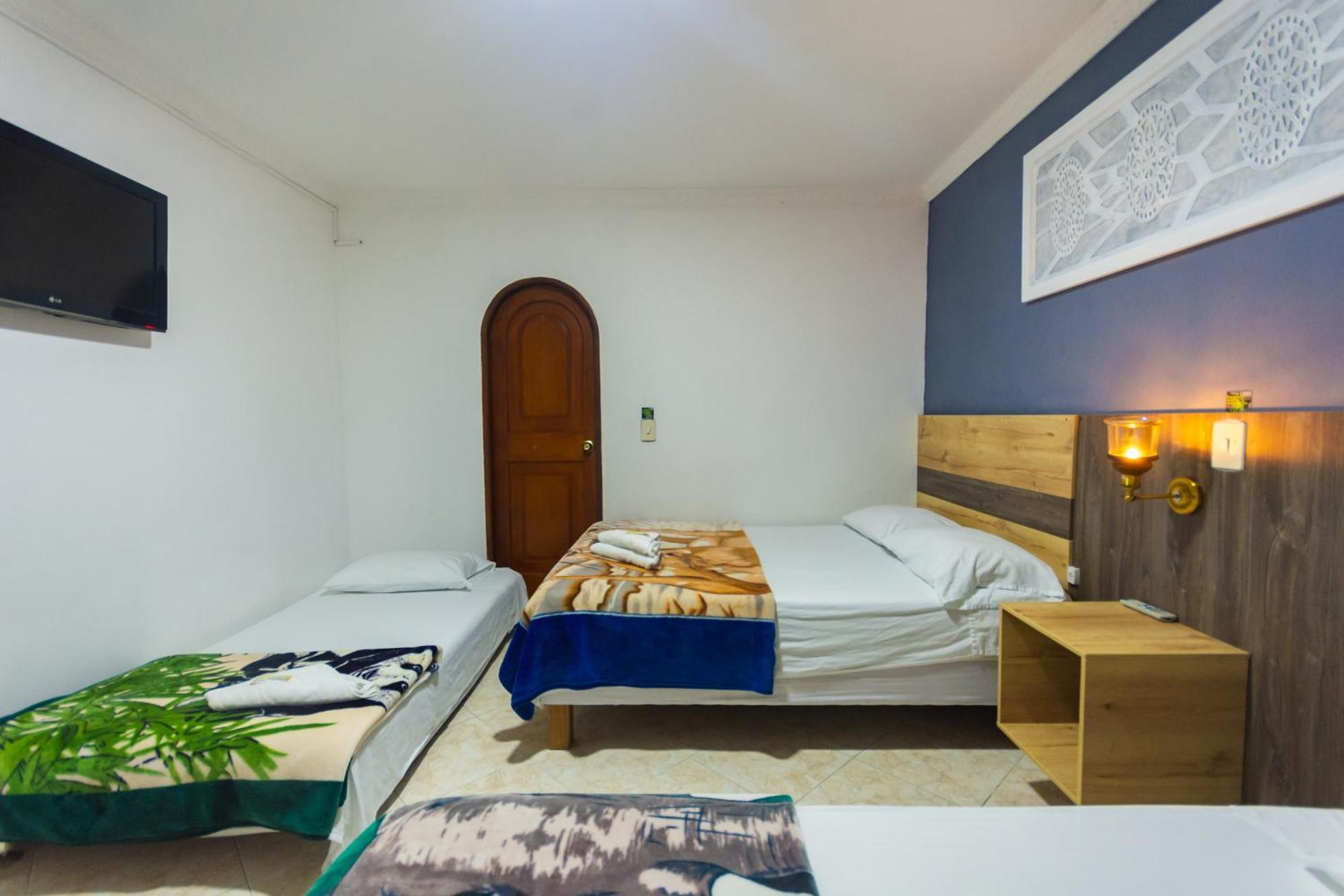 Hotel Real Guatapé エクステリア 写真