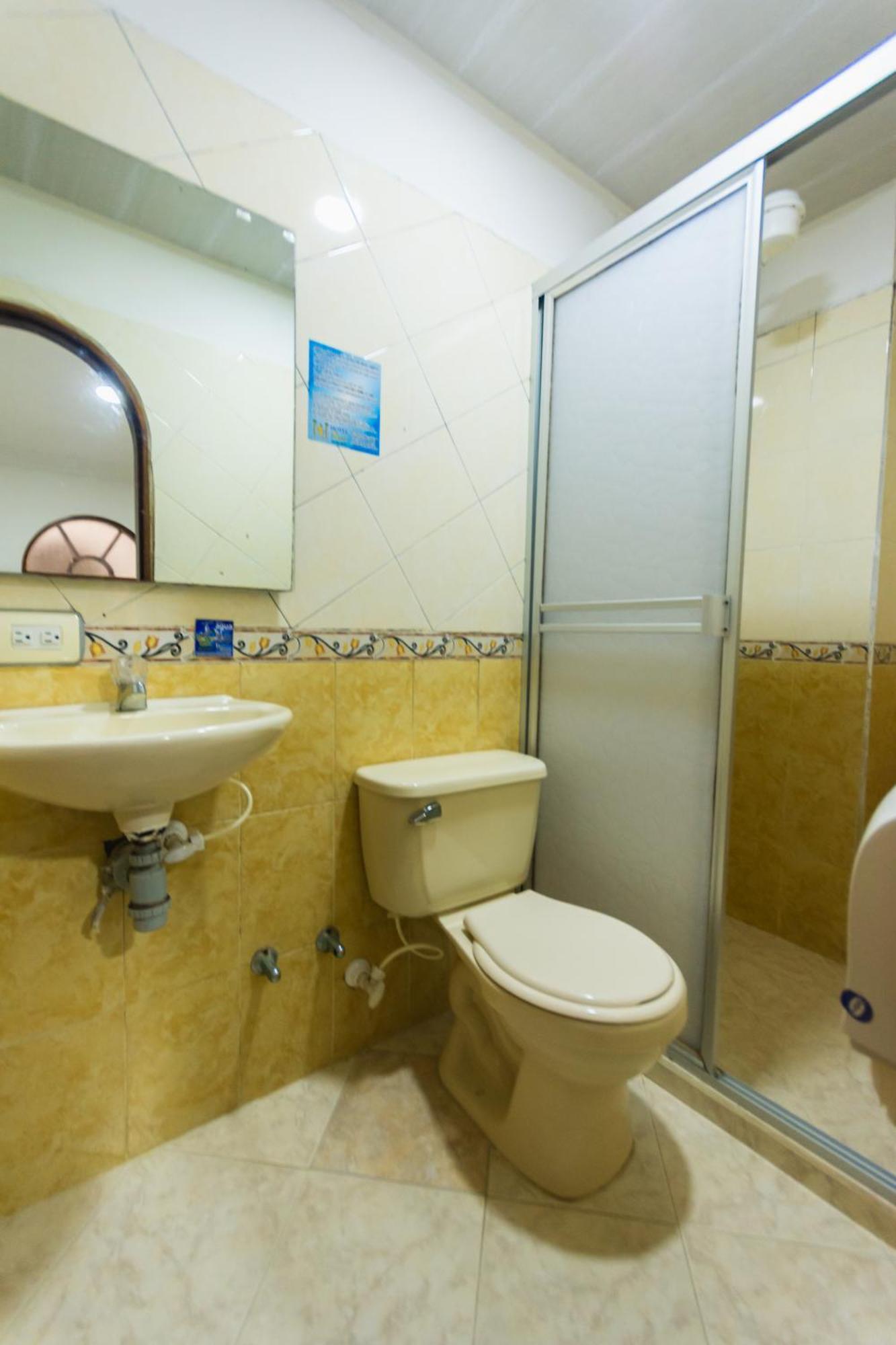 Hotel Real Guatapé エクステリア 写真