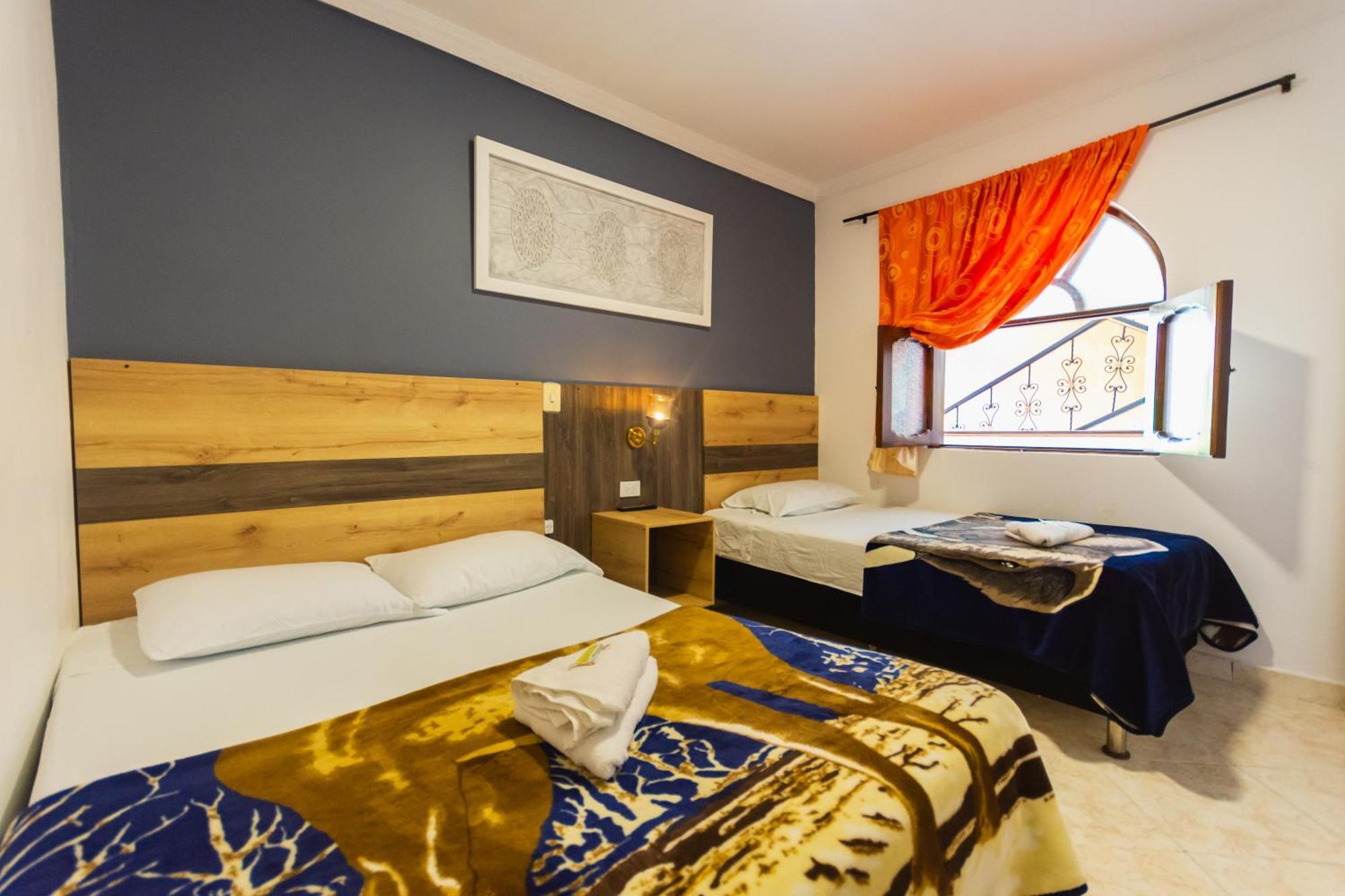 Hotel Real Guatapé エクステリア 写真