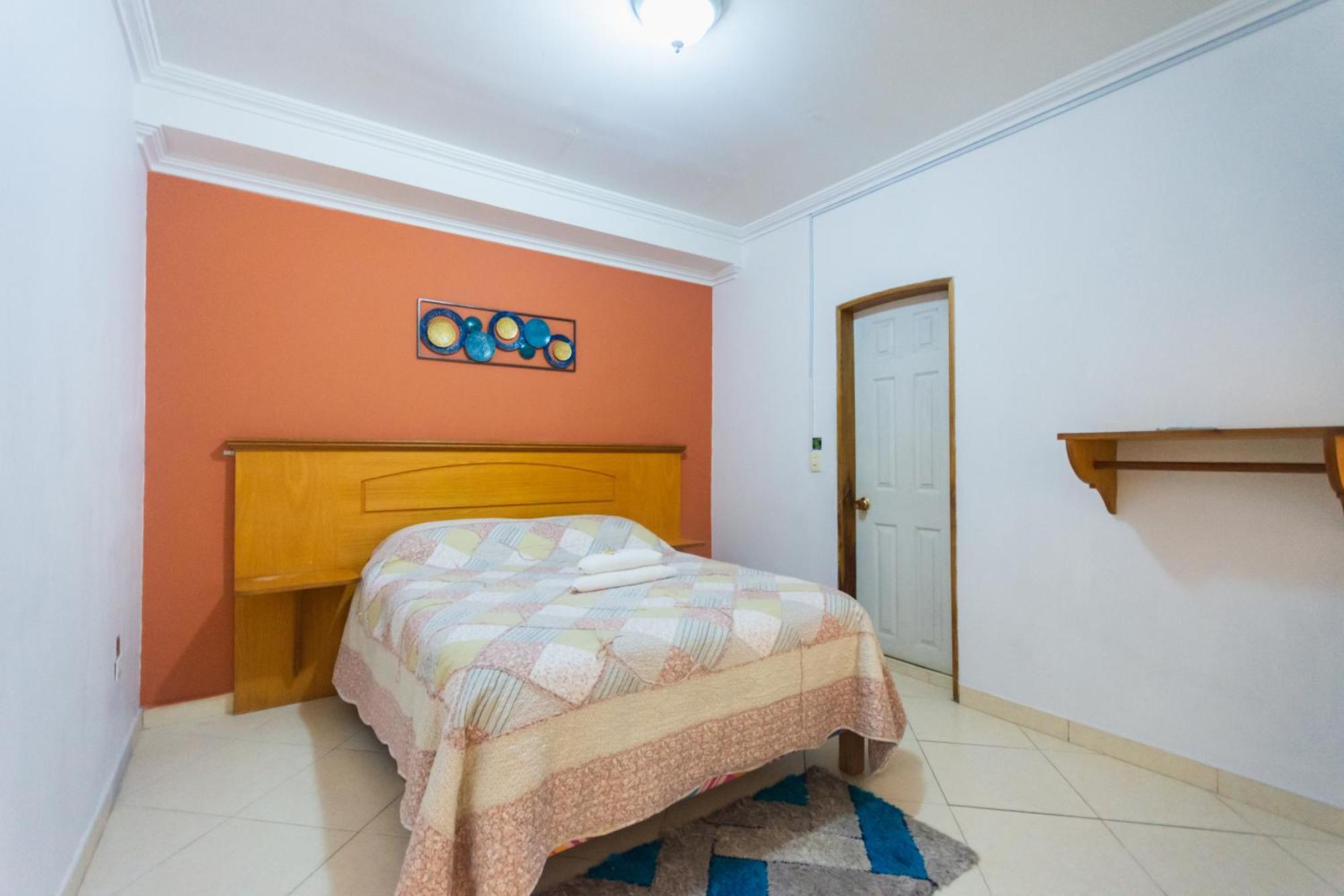 Hotel Real Guatapé エクステリア 写真