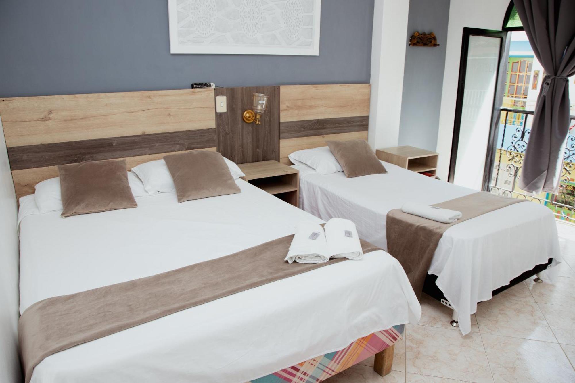 Hotel Real Guatapé エクステリア 写真