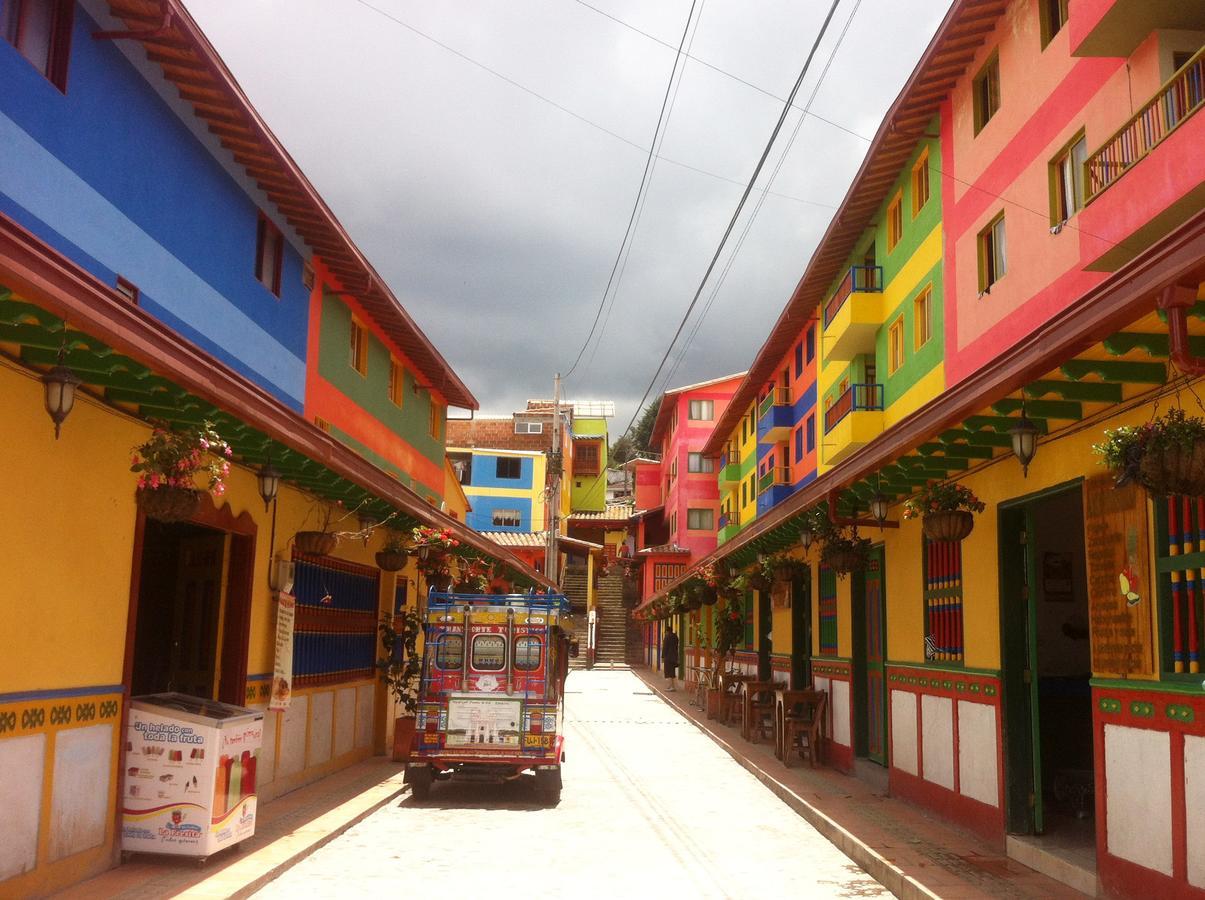 Hotel Real Guatapé エクステリア 写真