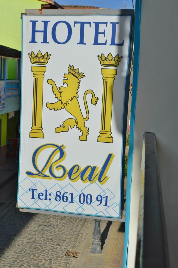 Hotel Real Guatapé エクステリア 写真